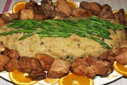Thumbnail for Migas de espargos selvagens com carne–É um dos famosos pratos da cozinha Alentejana