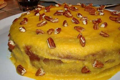 Thumbnail for Bolo de Claras com Cobertura de Creme de Ovos