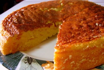 Thumbnail for Bolo de Leite Humido – Uma Autentica Delicia