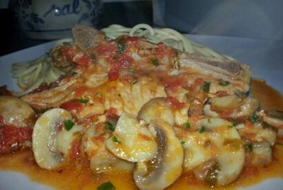 Thumbnail for Costeletas com Cogumelos Frecos – Delicioso