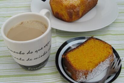 Thumbnail for Bolo de Cenoura com Amendoa – Uma Delicia