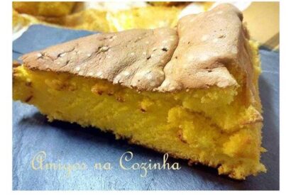 Thumbnail for ESTA RECEITA TEM MAIS DE 50 ANOS! ESTE BOLO DEVE SER DOS MAIS SABOROSOS, SIMPLES E ANTIGOS QUE EXISTEM. COM APENAS 4 INGREDIENTES FAZ-SE ESTA DELÍCIA!