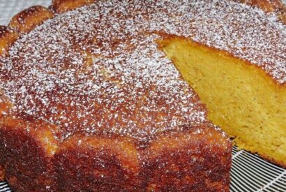 Thumbnail for Bolo de Requeijão – Fica um bolo húmido e delicioso!