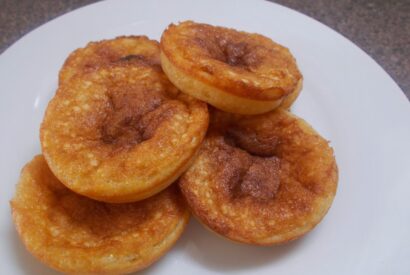 Thumbnail for Estas queijadas são deliciosas, fazem-se num instante e comem-se ainda mais depressa.