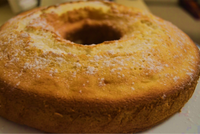 Thumbnail for Bolo das 4 Claras que fica super fofinho e delicioso…