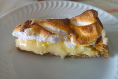 Thumbnail for Tarte de Limão Merengado impossivel comer so uma fatia…