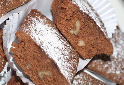 Thumbnail for Bolo de chocolate e nozes- Porque qualquer dia fica melhor com um bolo!
