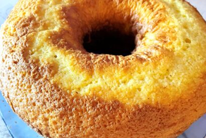 Thumbnail for Bolo de Laranja das 10 Colheres que fica delicioso e é super facil de fazer…