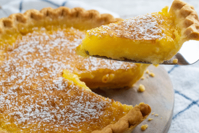Thumbnail for É maravilhosa esta tarte de nata cremosa e bem fácil de fazer.