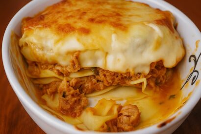 Thumbnail for Lasanha de Atum Cremosa com Bechamel