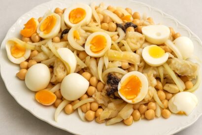 Thumbnail for Bacalhau Assado na Brasa com Grão-de-Bico – Perfeito para Dias de Calor