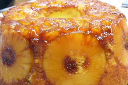 Thumbnail for Este bolo de ananás fica mesmo no ponto certo, húmido, fofo e com um sabor maravilhoso.