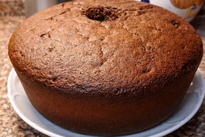 Thumbnail for Bolo de Mel e Café Fofinho (Húmido e Delicioso)