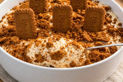 Thumbnail for Mousse de Biscoff cremosa e fácil, feita com poucos ingredientes e pronta em minutos.