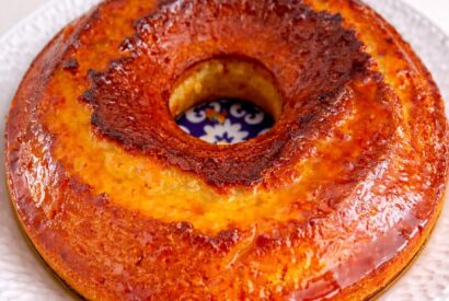 Thumbnail for Bolo de Iogurte e Laranja Fofinho (Fácil e Delicioso)
