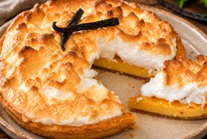 Thumbnail for Tarte de Baunilha com Merengue (Cremosa e Irresistível)