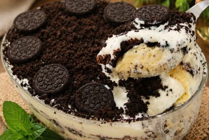 Thumbnail for Esta sobremesa de Oreo é tão cremosa e fácil que desaparece num instante.