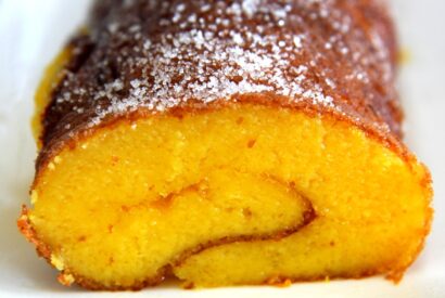 Thumbnail for Esta torta de laranja fica super húmida, fofinha e com um sabor incrível a laranja fresca.