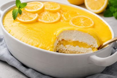 Thumbnail for Se gosta de sobremesas frescas e diferentes, este tiramisù de limão vai surpreendê-lo.
