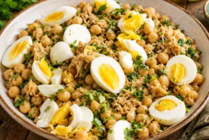 Thumbnail for Salada de Bacalhau com Grão-de-Bico e Ovos
