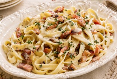 Thumbnail for Massa Carbonara Cremosa – Fácil, Rápida e Deliciosa
